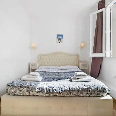 Domus Karalis Гостевой дом Кальяри