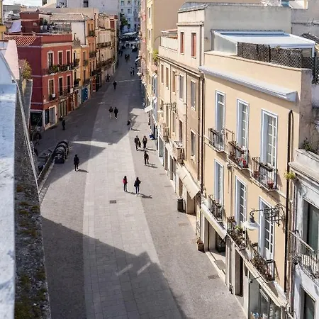 Domus Karalis בית הארחה 3*